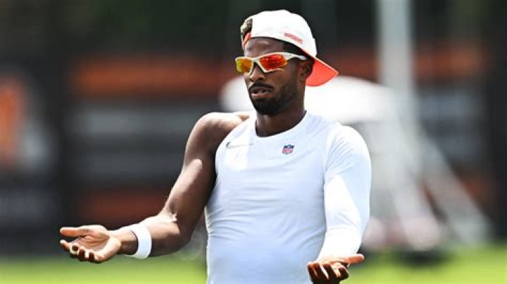 Cleveland Browns' David Njoku Shares First Pictures of Facial Burns