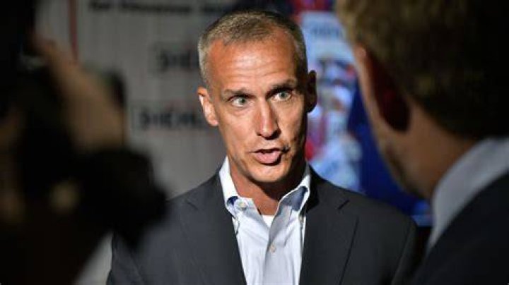 CNN&rsquo;s Corey Lewandowski Deal Is Increasingly Embarrassing