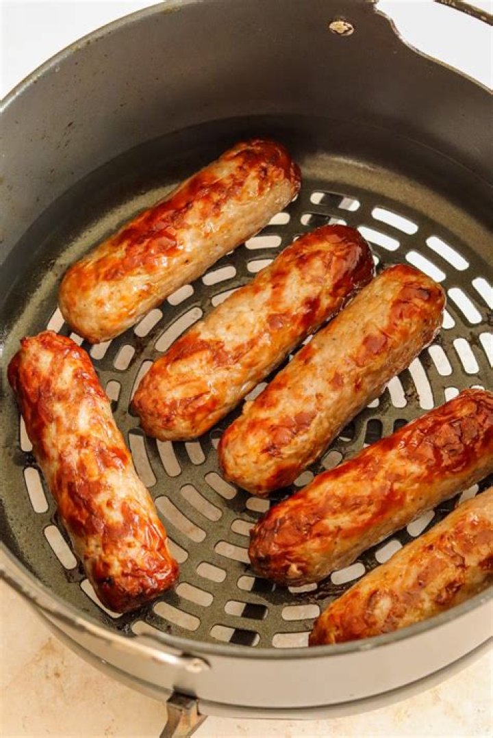cooking sausages in an air fryer 