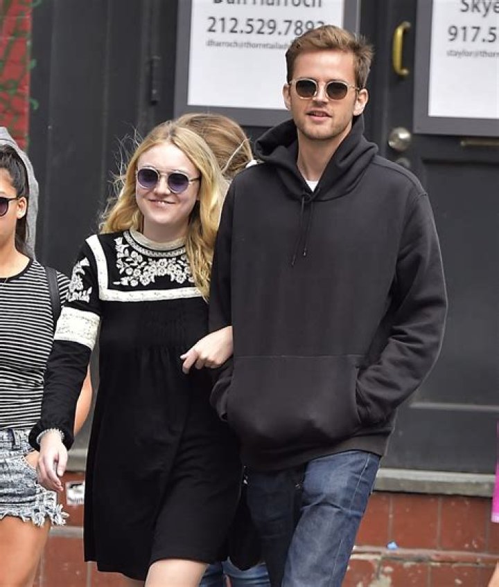 Dakota Fanning Husband 2024 Kacie Jonell