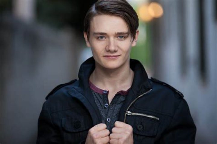 Dakota Goyo Age, Net Worth, Height, Affair, Career, and More