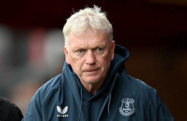David Moyes – English Football Coach | Age, Biography, Wiki, Career, Net Worth, Wife, Stats, Team & Facts