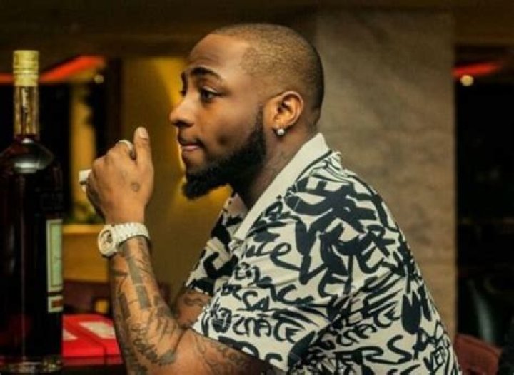 Davido Net Worth, Age, Private Jet, Girlfriend, Baby Mamas, children, cars