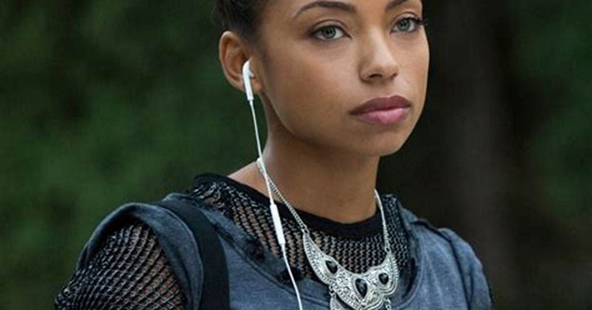 ‘Dear White People’ Star Logan Browning on Her Ethnicity and Parents’ Impact on Her Identity