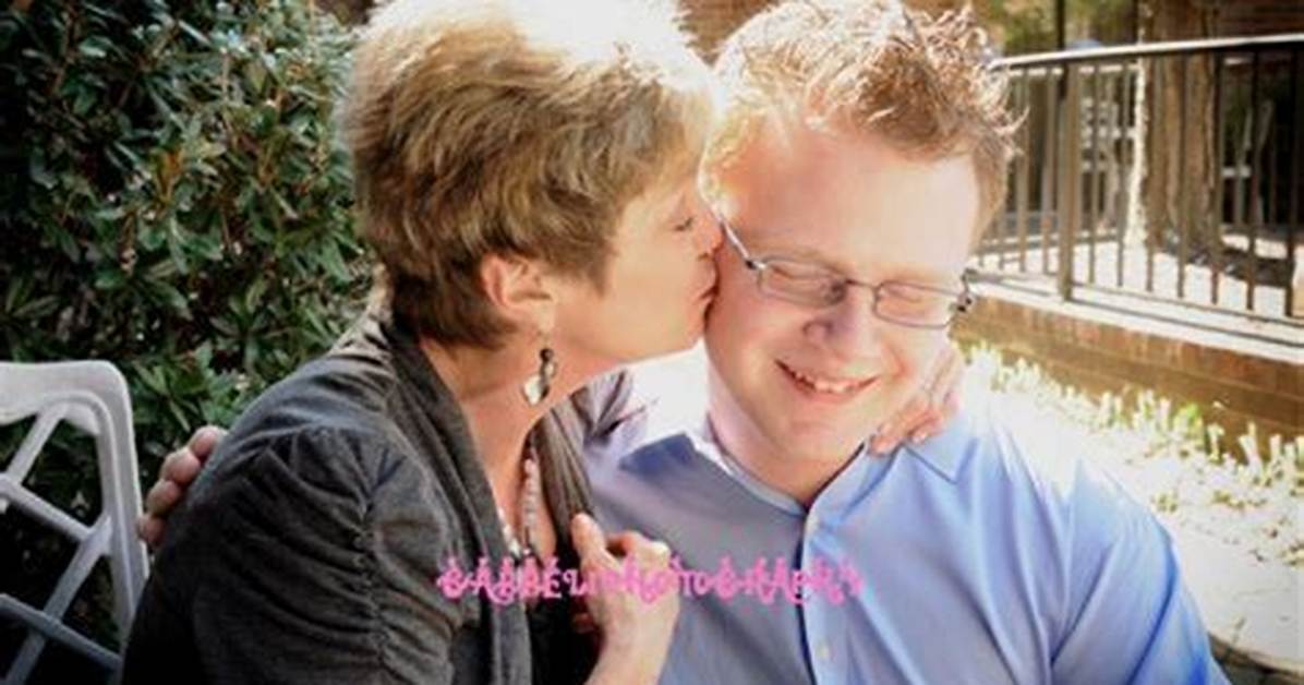 Debraca Denise | Parents and Relationship