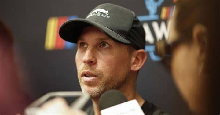 Denny Hamlin Net Worth, NASCAR, Instagram, Age, Car, Wife & Bio