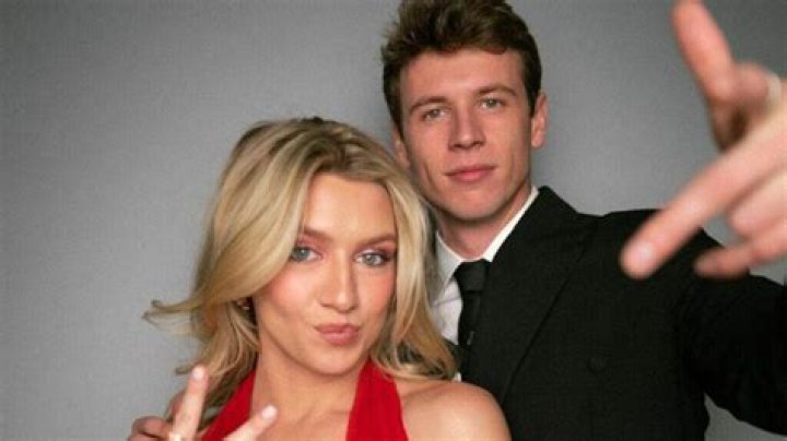 Did Anna and Bru Break Up? Are They Still Together? Comprehensive