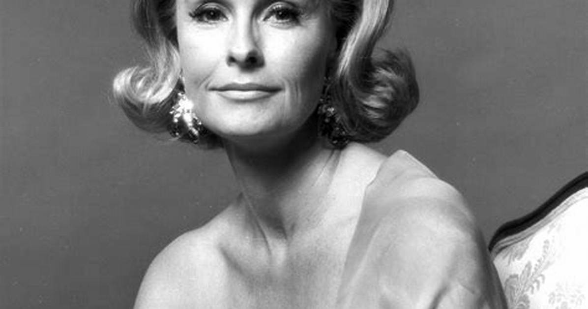 Dina Merrill Height