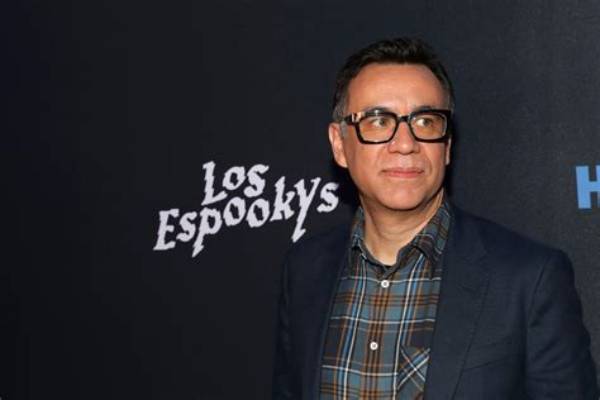 Does Fred Armisen Speak Spanish? He Stars in a Spanish-Language Series