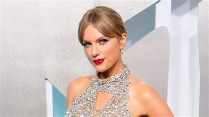 Does Taylor Swift Have Any Tattoos? POPSUGAR Beauty