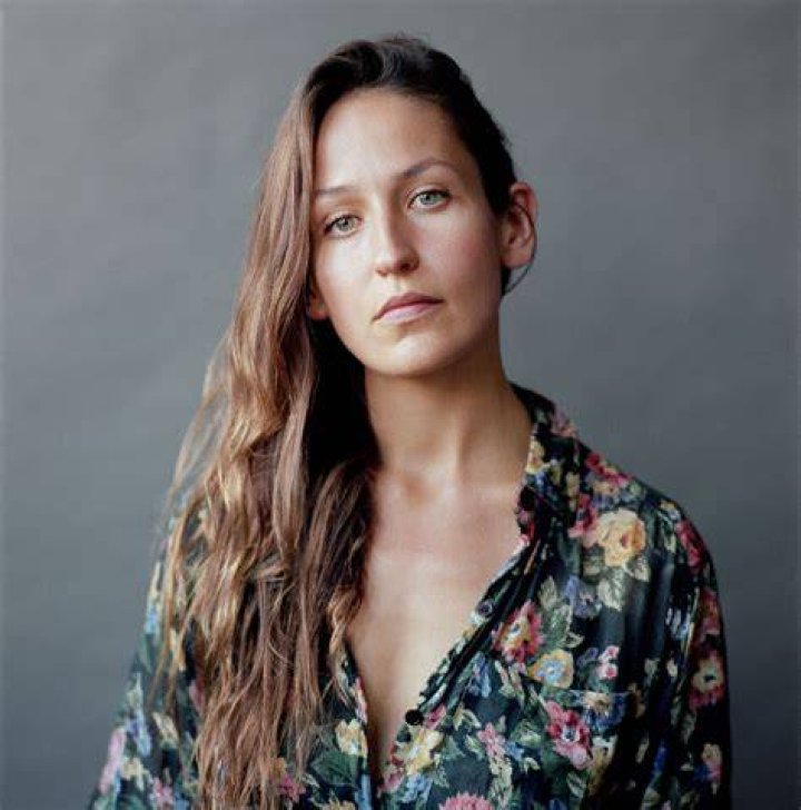 Domino Kirke Is a New Kind of Triple Threat Musician, Mom, and Doula