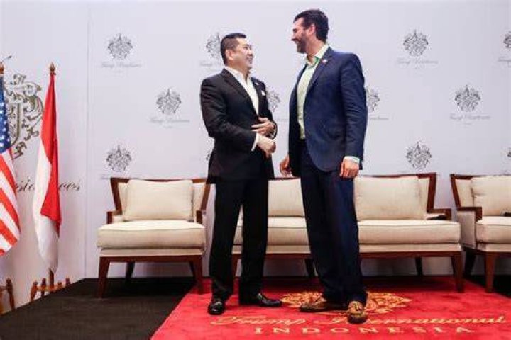 Donald Trump Jr., in Indonesia, Defends Family’s Global Business The