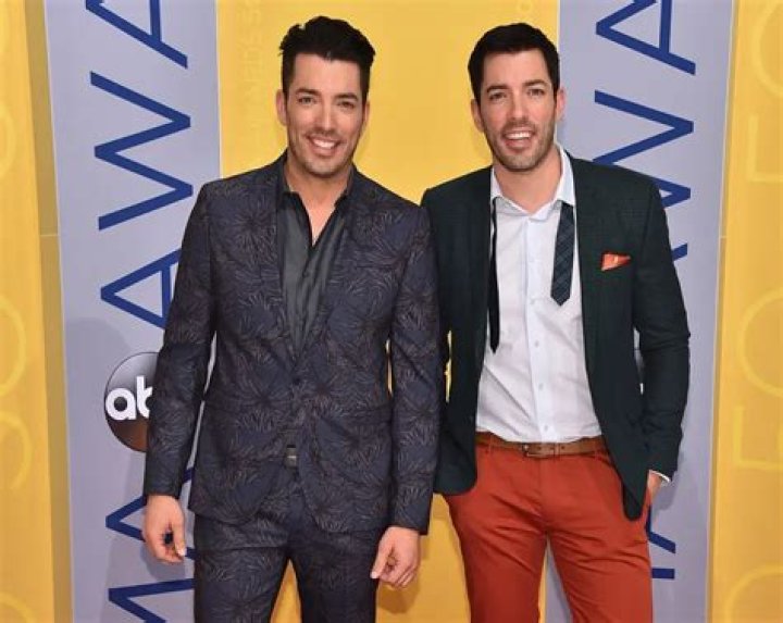 Drew Scott Net Worth 2023 Wiki Bio, Married, Dating, Family, Height