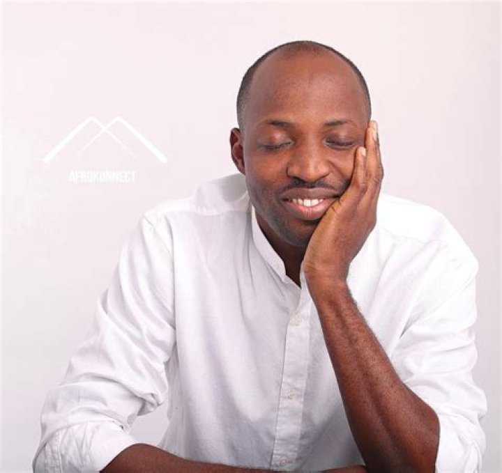 Dunsin Oyekan Biography, Net Worth, Songs, Photo Rosbena
