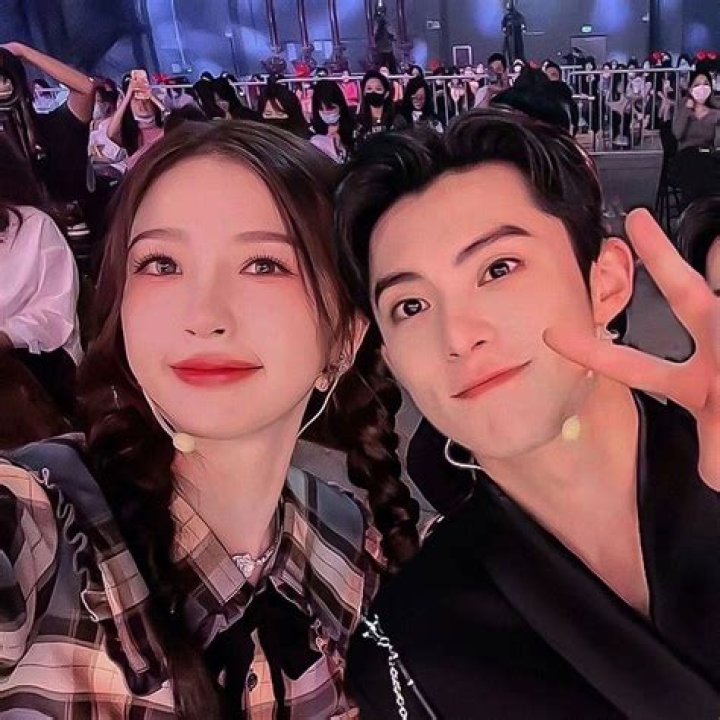 Dylan Wang 💗 Esther Yu H&igrave;nh ảnh, C&ocirc;ng ch&uacute;a, H&agrave;u