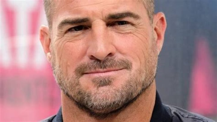 Eads Age, Net worth BioWiki, Wife, Weight, Kids 2023 The