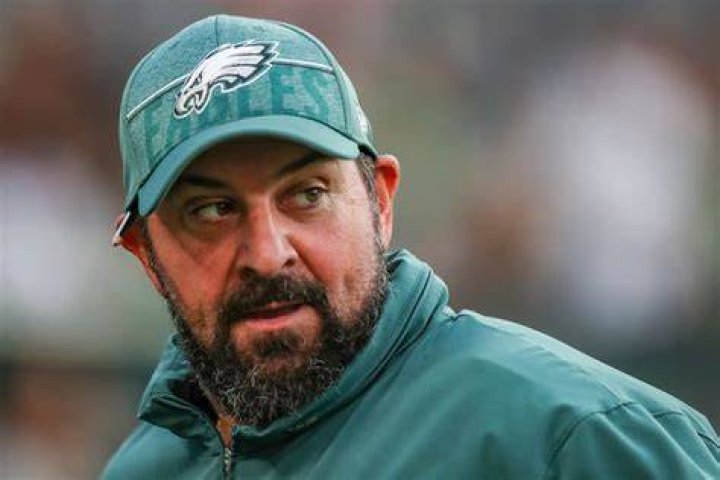 Eagles&rsquo; Matt Patricia assumes defensive playcalling duties as Sean