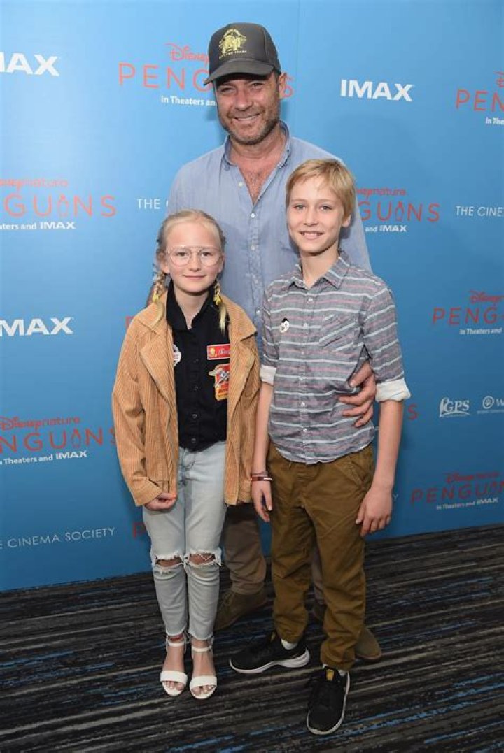 El hijo menor de Naomi Watts viste como ni&ntilde;a