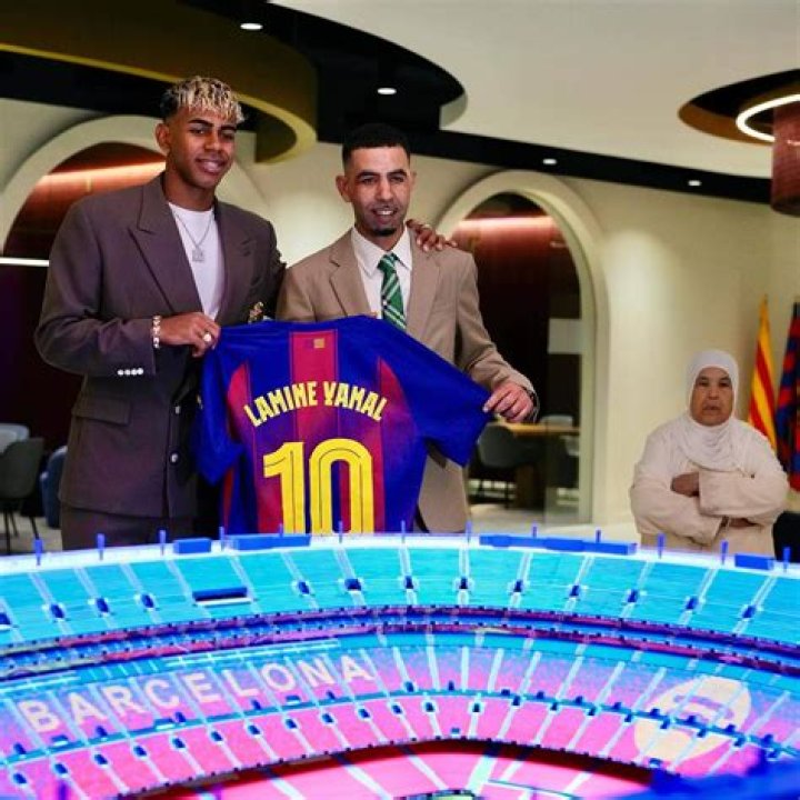 El pare de Lamine Yamal, convidat per Florentino P&eacute;rez al Reial Madrid