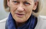 Elisabeth Badinter & Family Net Worth