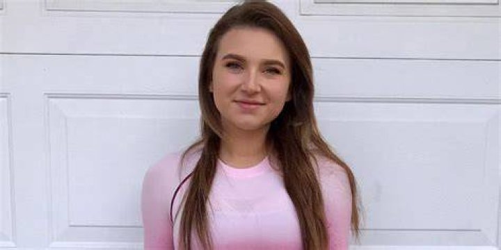 Elizabeth Zaks on Twitter "boredddd, come hang out with me ️&zwj;🔥 https