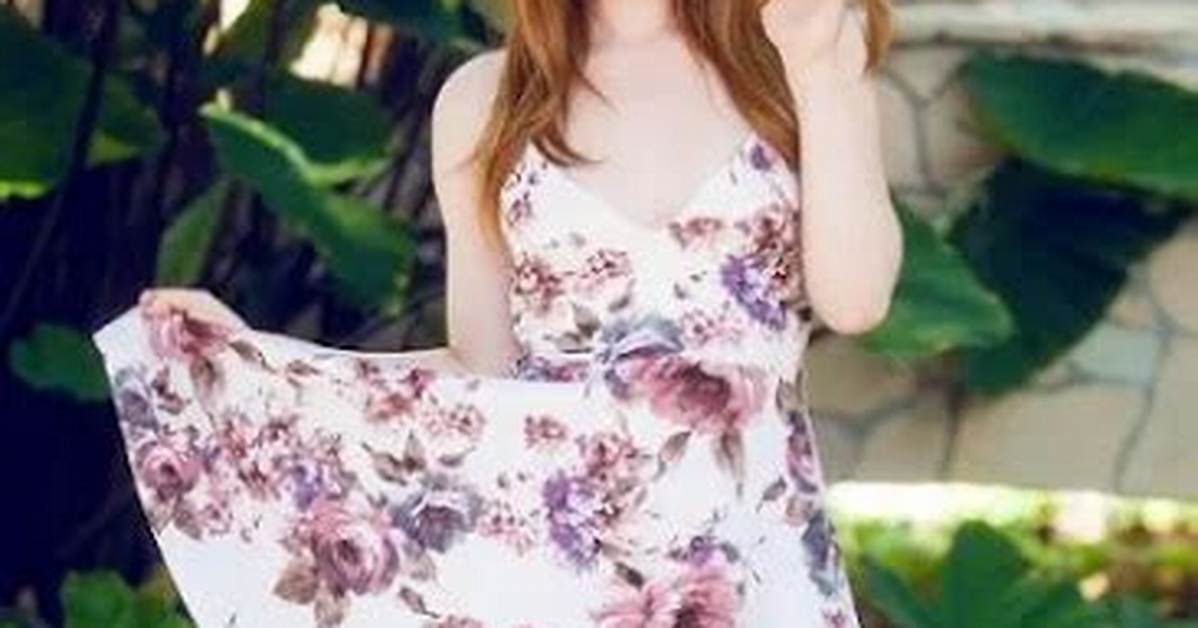 Ella Hughes Net Worth