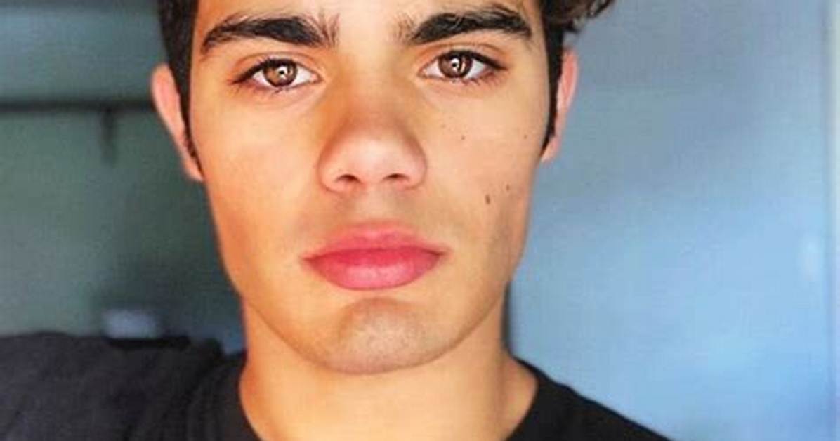 Emery Kelly Net Worth