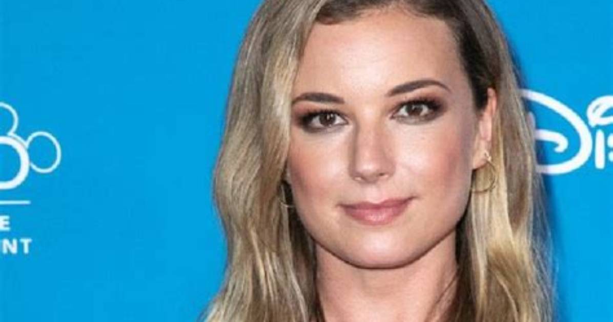 Emily Vancamp Phone Number, Whatsapp Number, House Address, Email Id