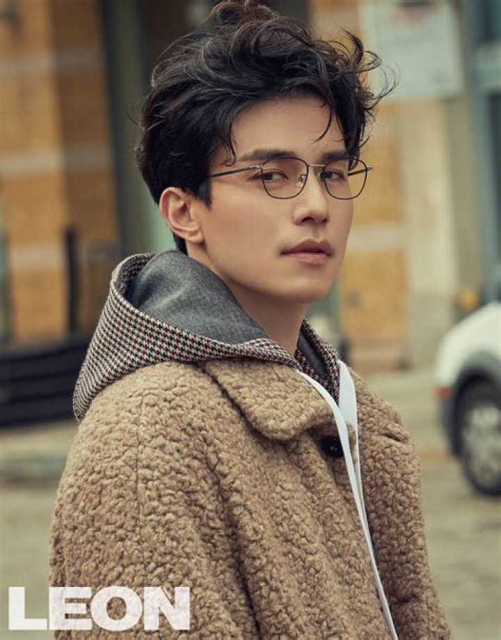Estas fotos de Lee Dong Wook y Yoo In Na harán que te den ganas de ver