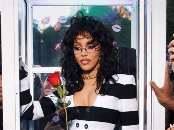 Everything You Need to Know About Doja Cat — Real Name, Ethnicity, Parents, Zodiac, and More