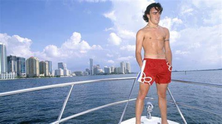 Fernando Alonso enjoying Miami beach with his new girlfriend Andrea