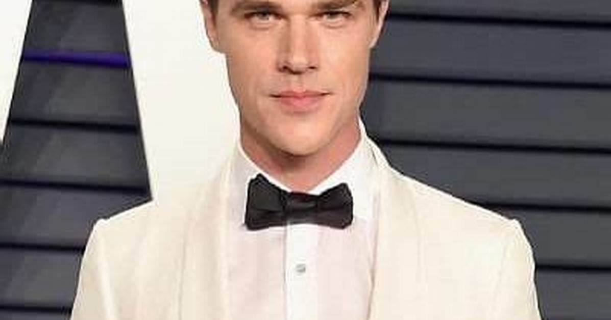 Finn Wittrock Bio, Wiki, Age, Height, Wife, American Horror Story, Movies, and Net Worth