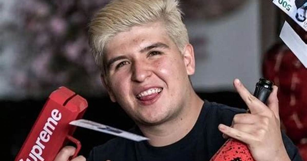 Fofo Marquez-Social Media Personality| Net Worth, Age, Height, Relationship, Career and Wiki!