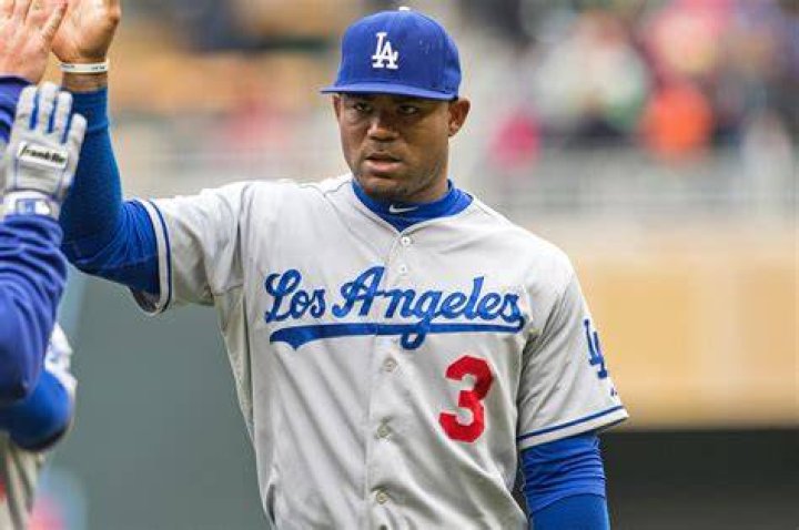 Former Dodgers star Carl Crawford arrested in Houston after ex