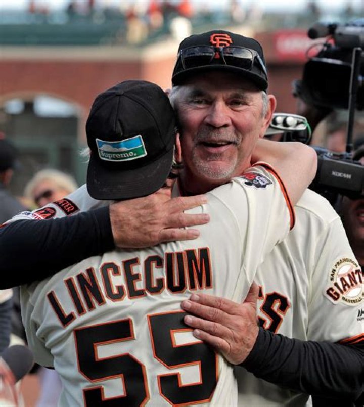 Four years later, Tim Lincecum returns to the Giants to honor Bruce Bochy