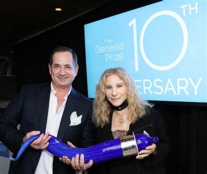Genesis prize awarded to NGOs supporting hostages and their families