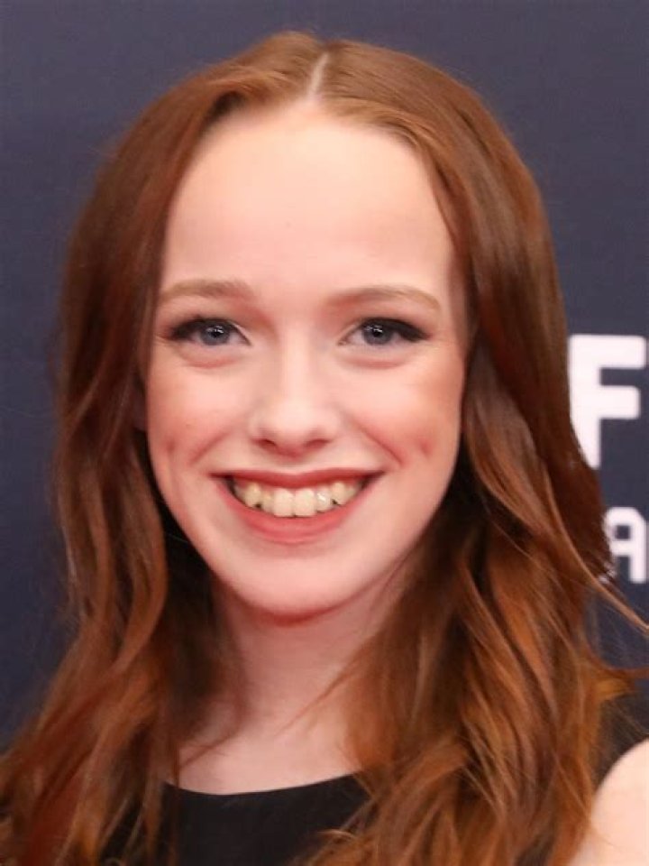 Get Amybeth Mcnulty Pics Istari Gallery