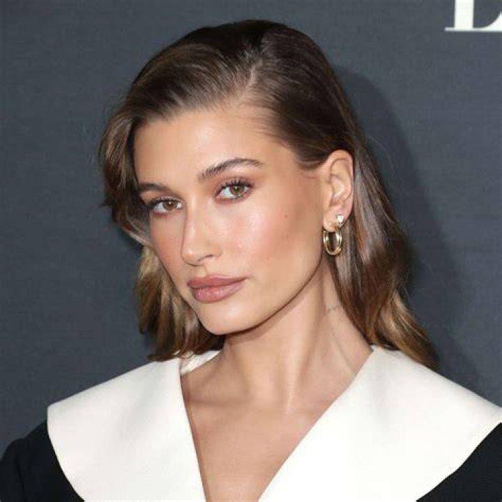 Hailey Bieber News, photos & vid&eacute;os sur Hailey Bieber