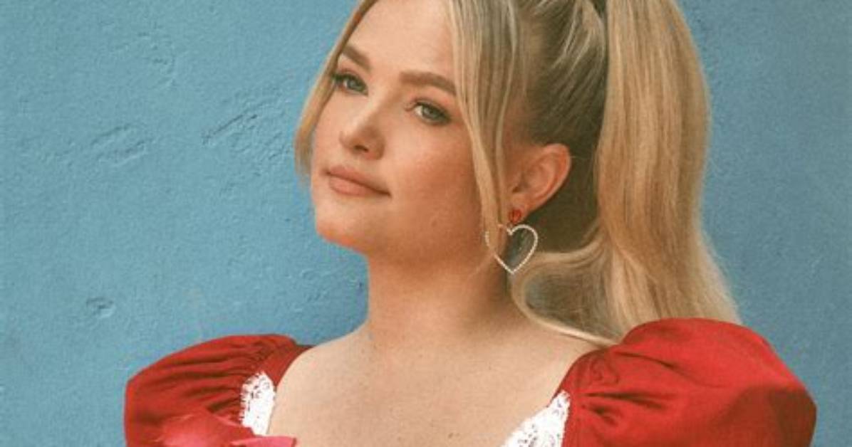 Hailey Whitters – Celeb Secrets Country