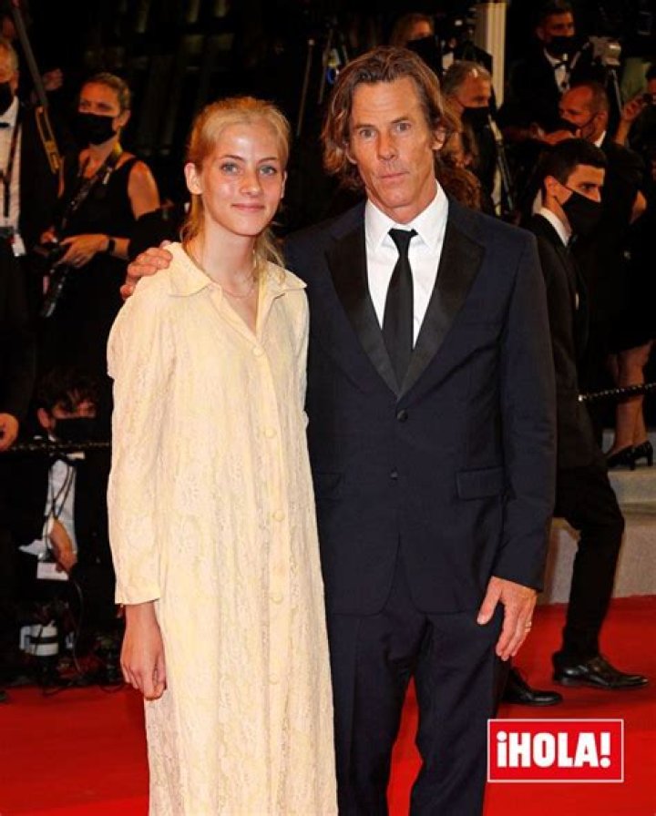 Hazel, la hija de Julia Roberts, debuta sobre la alfombra roja en