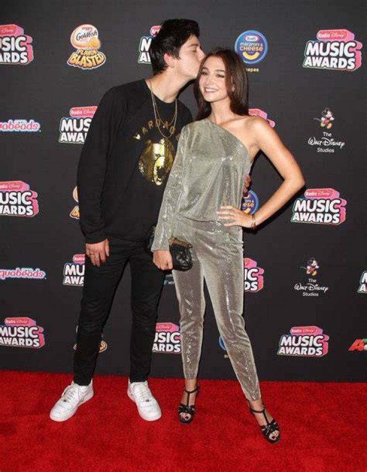 Holiday Kriegel 2018 Radio Disney Music Awards in LA &bull; CelebMafia
