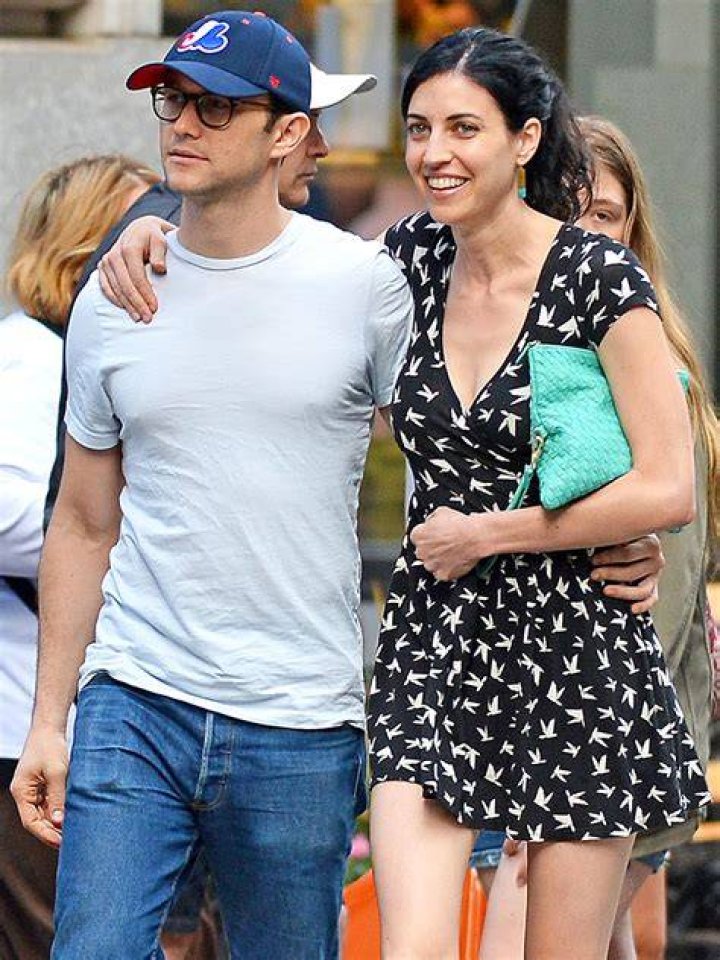 How Did Tasha McCauley & Joseph Gordon Levitt Meet? They're A Private