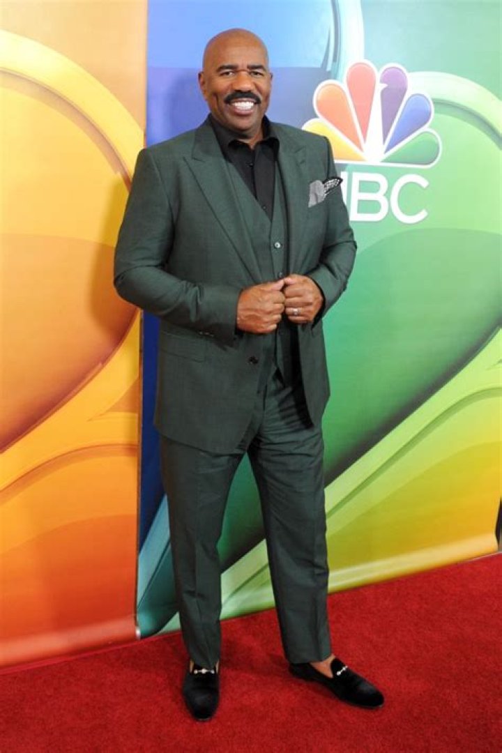 How Much Does Steve Harvey Make For Hosting New Year's Eve agc