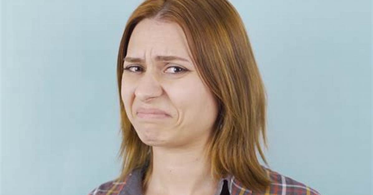 "I'm So Disgusted" — Woman Says Creepy Man Is Violating Women in Barnes and Noble