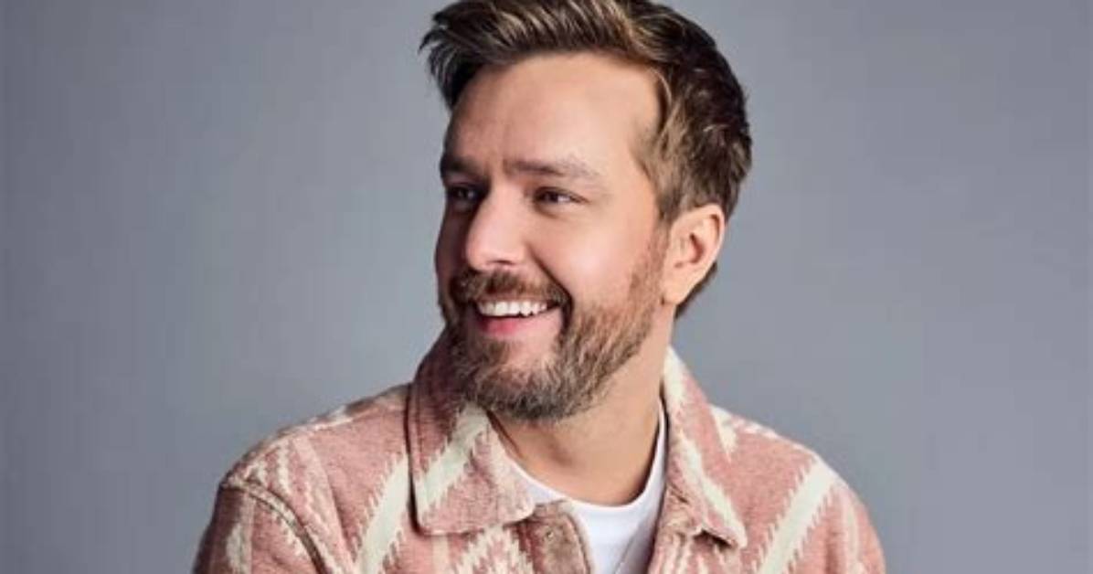 Iain Stirling | Bio, Age, Net Worth, Relationship, Career