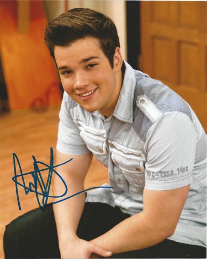 &lsquo;iCarly&rsquo; Actor Nathan Kress Third Child Into the World
