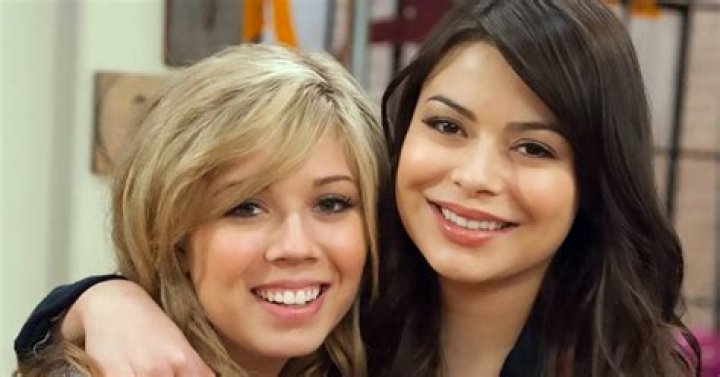 iCarly star McCurdy gets close to basketball player Andre
