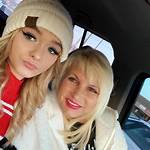 Influencer Zoe Laverne Day Reveals Her Mom Has Died