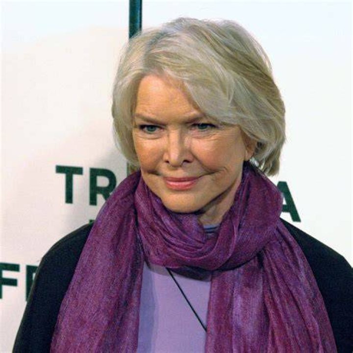 Instagram in 2019 Ellen burstyn, Going gray gracefully, Instagram