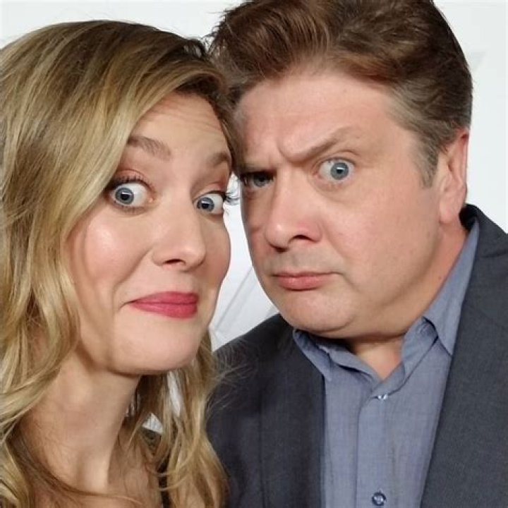 Interview Lance Barber & Zoe Perry On Playing Parents To Young Sheldon